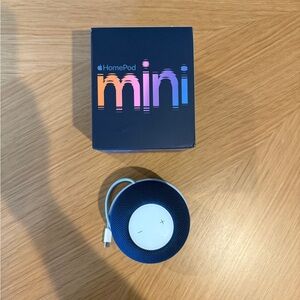 Apple HomePod Mini in Blue